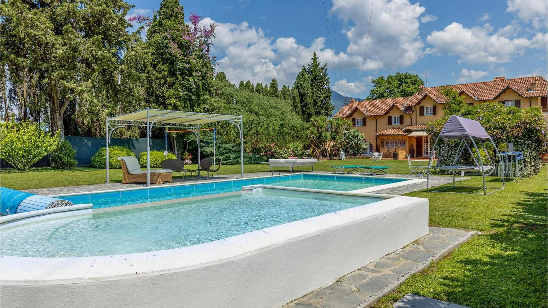 Awesome Home In Massarosa -Lu- With Wifi Mommio 0*,  Italien